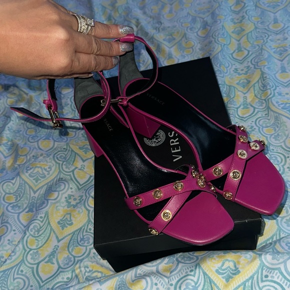 VERSACE T.55 VITELLO SANDAL SIZE 38.5 - Picture 6 of 6